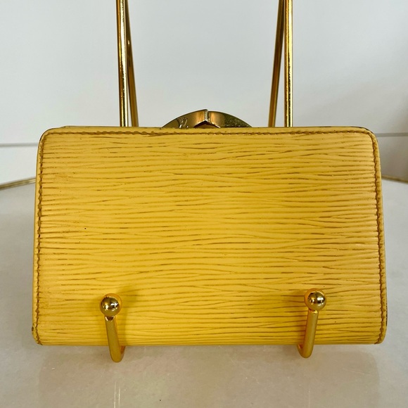 SOLD - Louis Vuitton Kisslock Wallet | LV Epi Leather Wallet - Picture 3 of 14
